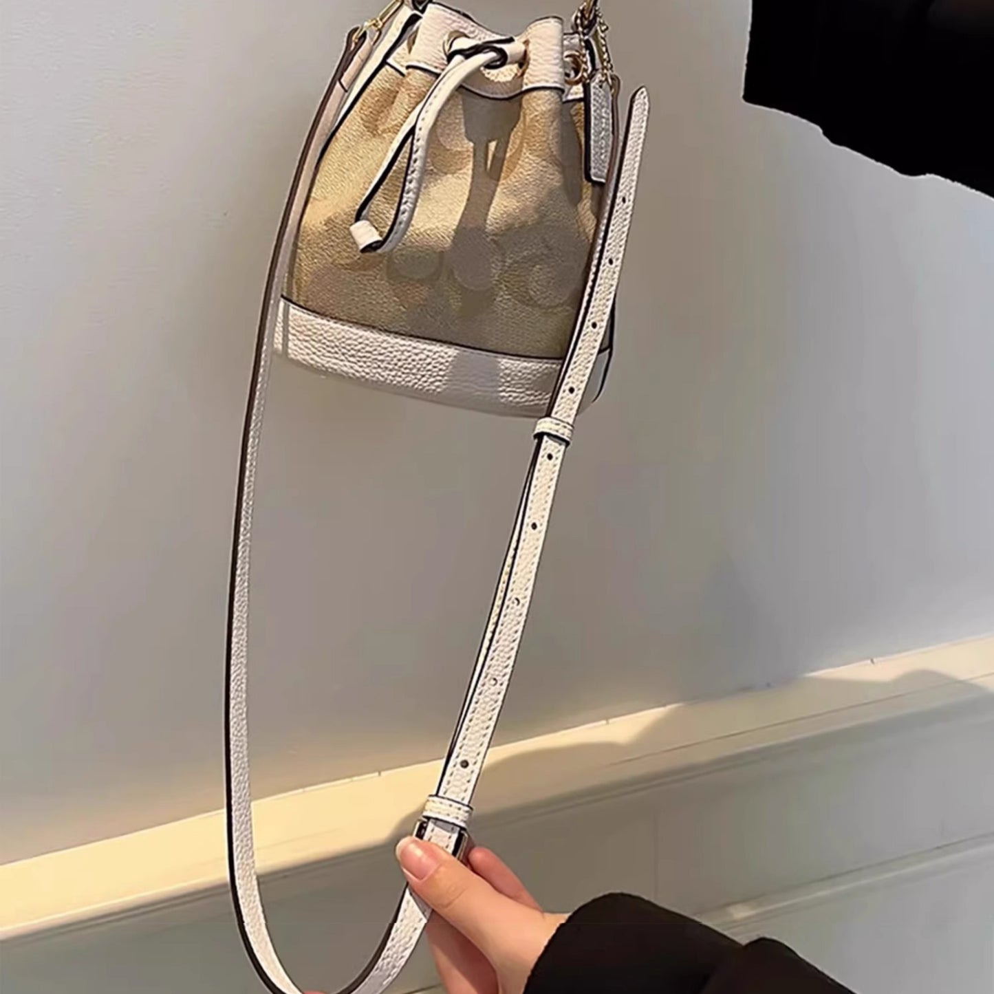 Handmade Genuine Leather Adjustable Shoulder Strap – Replacement Strap for Small Women's Crossbody Bags, Premium Leather, Customizable Length