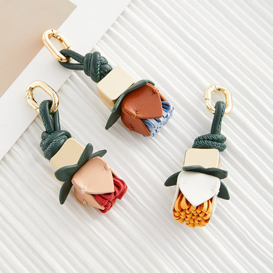 Handcrafted Leather Flower Keychain Pendant - 3D Floral Decoration,Leather micro charm