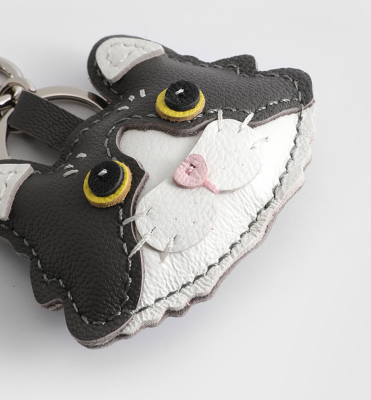 Genuine Leather Cat Keychain & Bag Charm – 12cm Premium Leather Cat Pendant, Cute and Stylish Hanging Accessory for Bags, Backpacks, and Keys