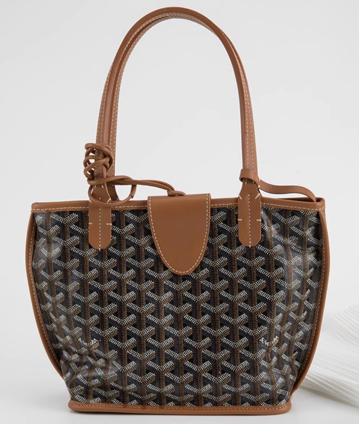 Fashionable Leather Anti-theft Bag Clip and Handmade Glasses Clip Accessories for Stylish Bags