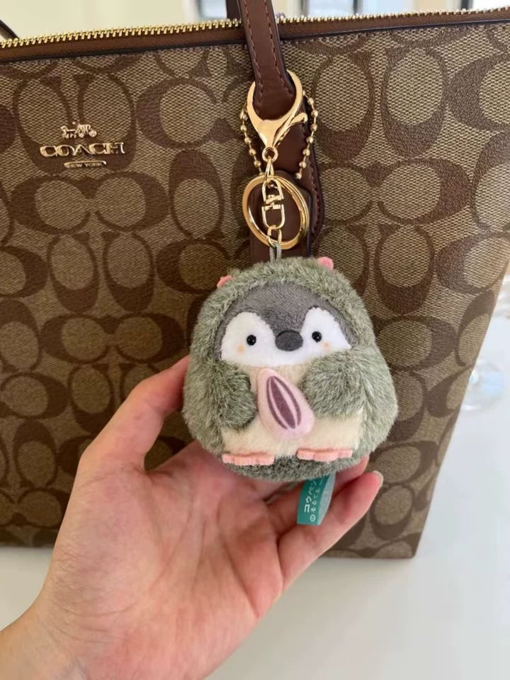 Cute little penguin plush keychain accessory for bags, plush hamster toy for backpacks, couple keychain for bags or keys