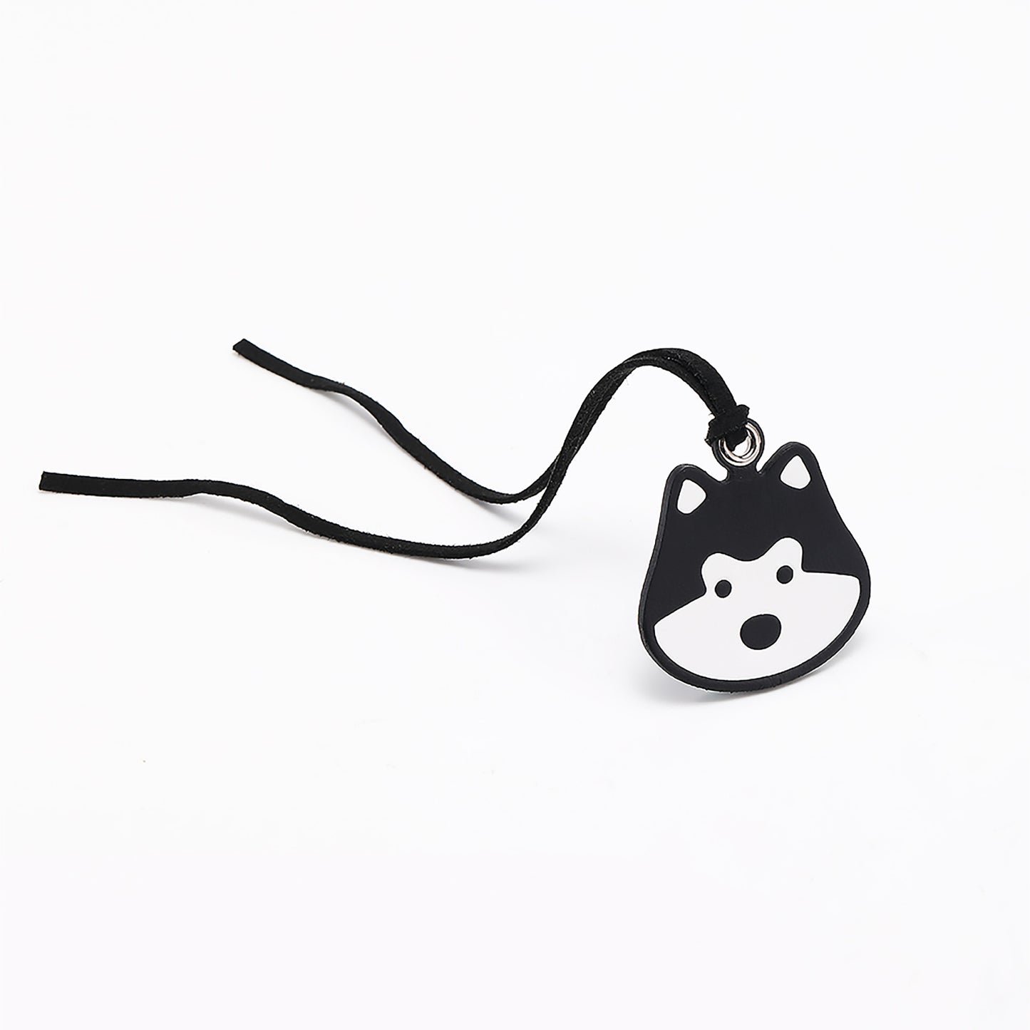 The Husky pet genuine leather pendant accessory, cowhide puppy keychain with a trendy, high-end feel