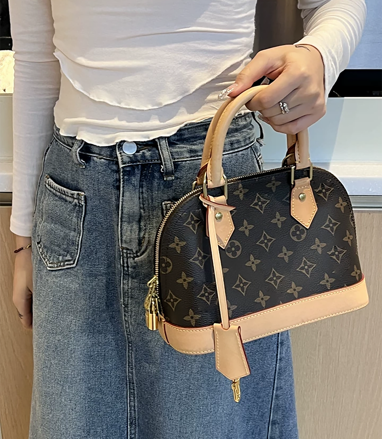 Suitable for LV Speedy charm 25, accessory 30, bag boarding luggage tag, keychain tag.