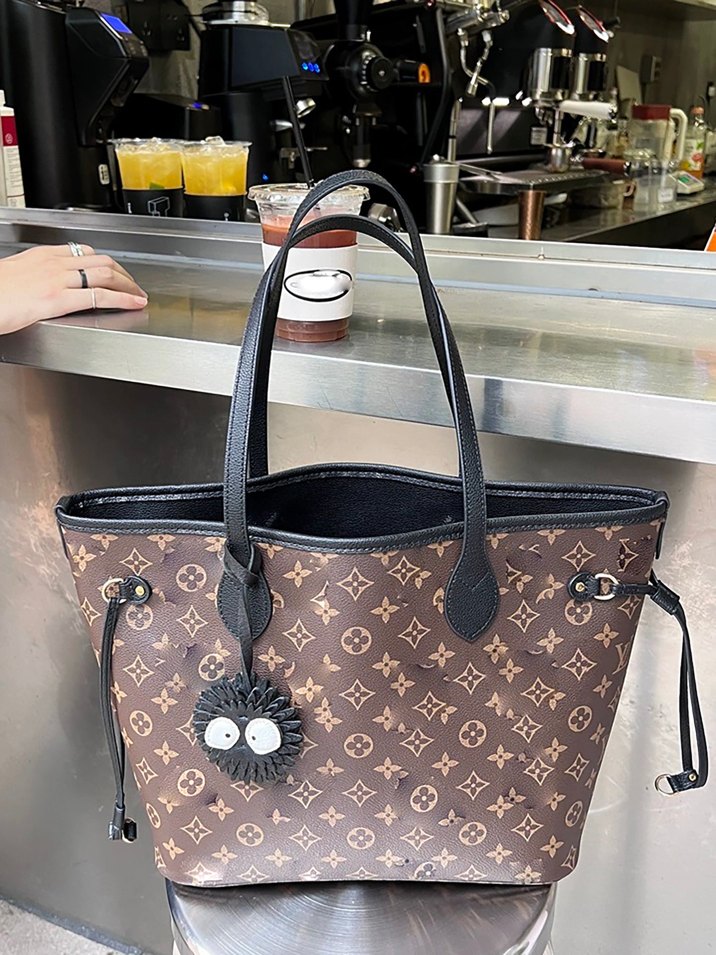 Cute Bag Pendant, Genuine Leather Car Pendant, Black Coal Ball Bag Decoration.