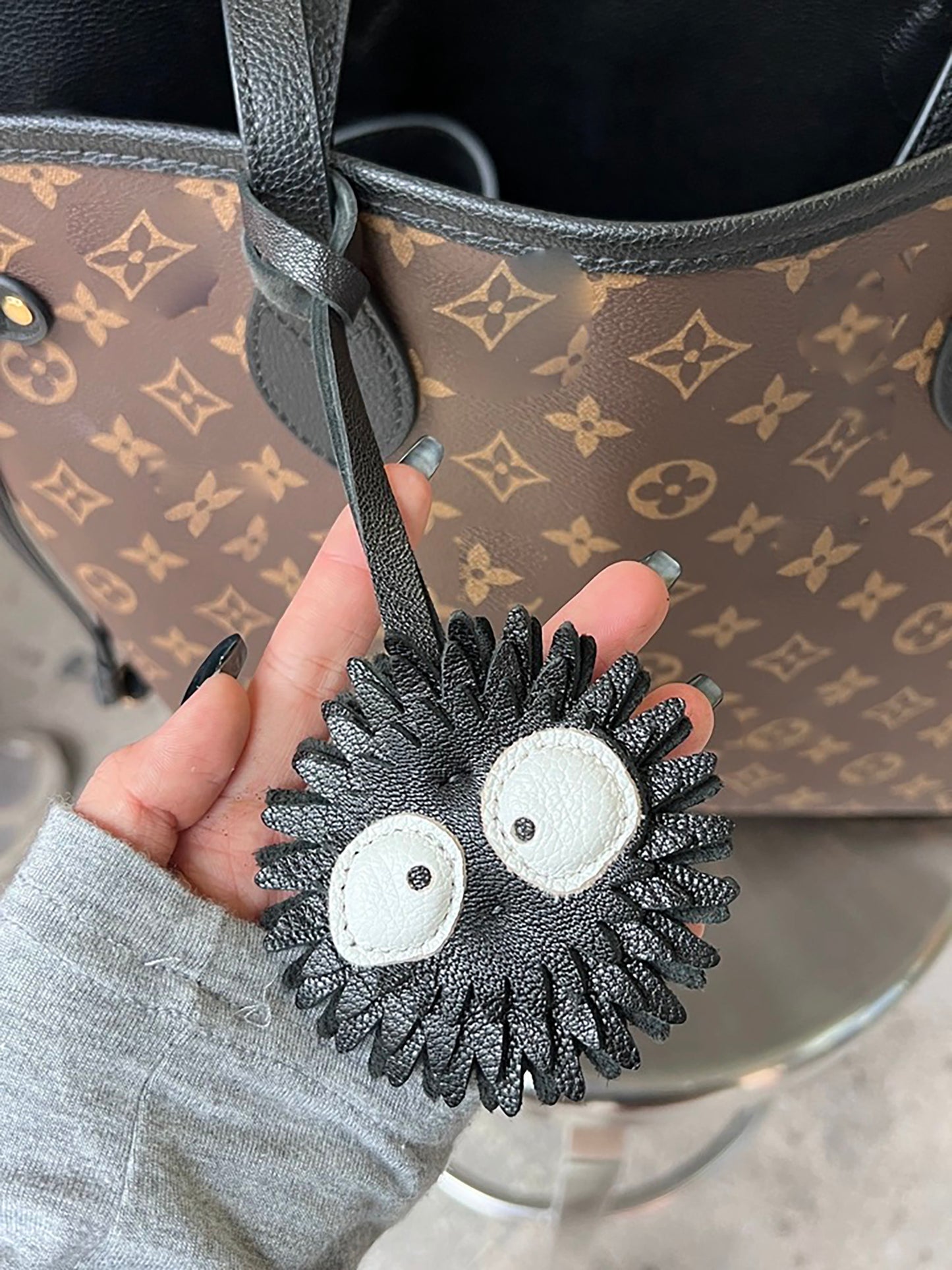 Cute Bag Pendant, Genuine Leather Car Pendant, Black Coal Ball Bag Decoration.