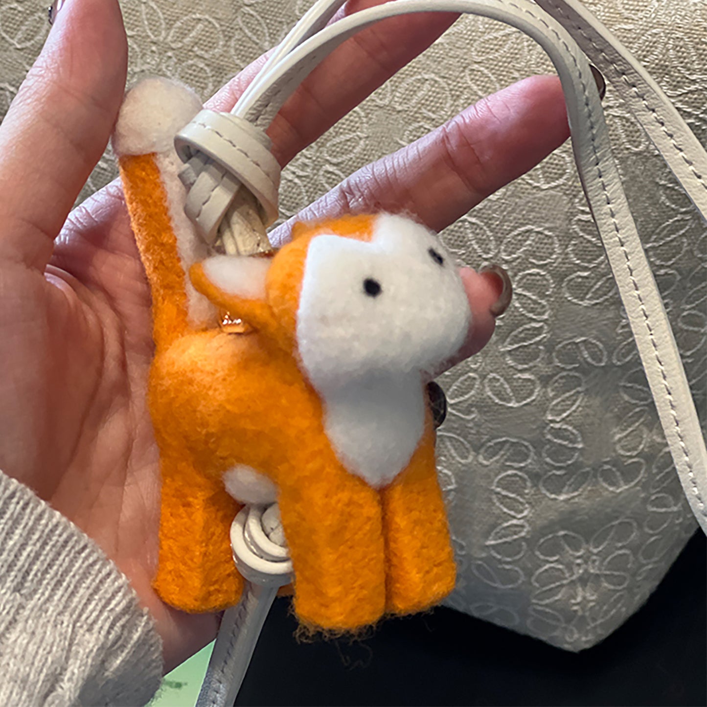 Felt material bag charm, animal-shaped car pendant, genuine leather keychain,fashion bag accessories