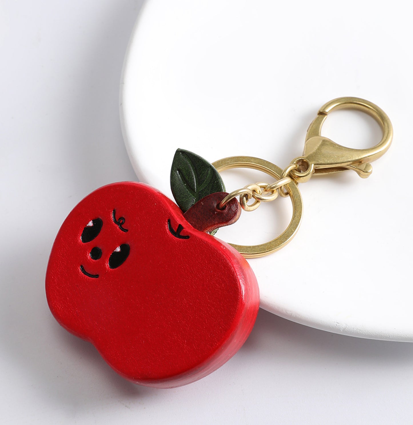 Christmas gift apple pendant, creative car keychain, high-end bag decoration with a peace apple
