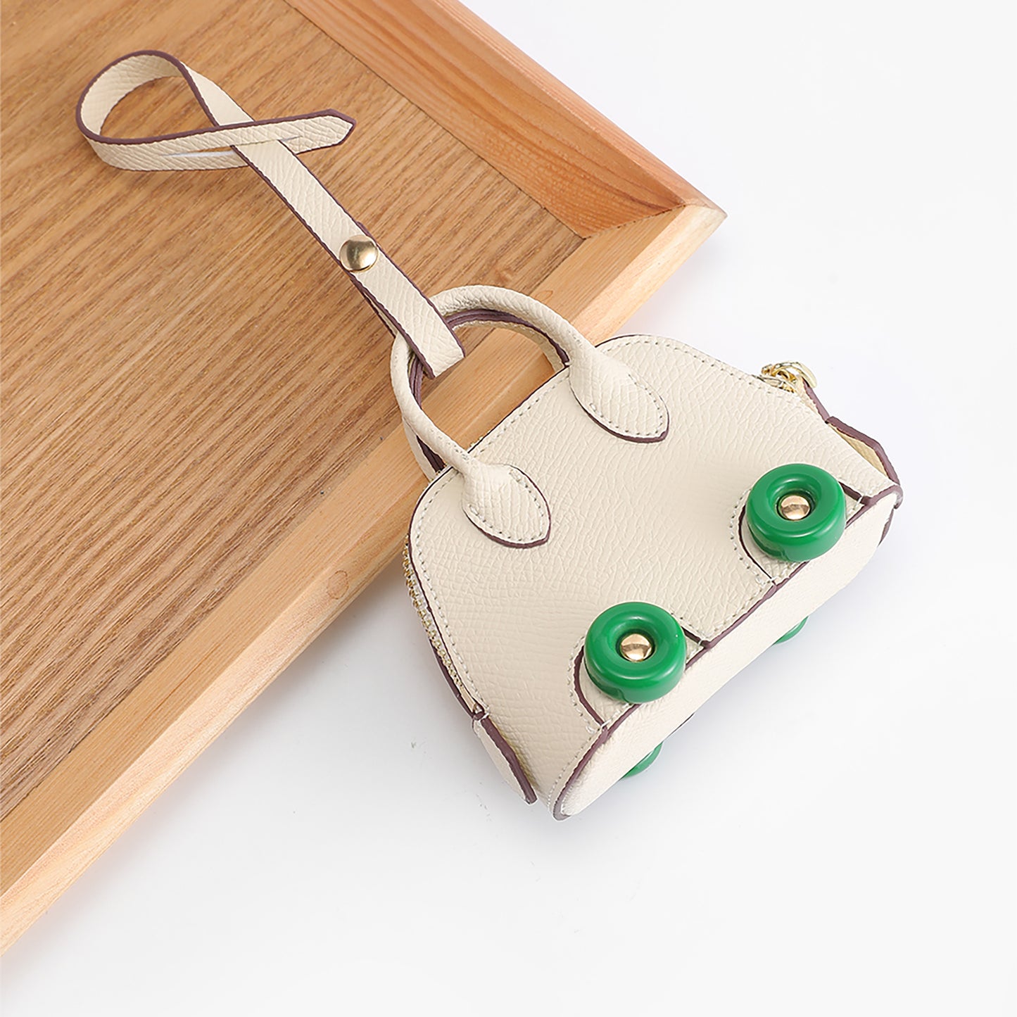 Handmade leather coin purse, car-shaped keychain bag, white small storage pouch, bag decoration accessories, creative zipper storage pouch, new style headphone case charm