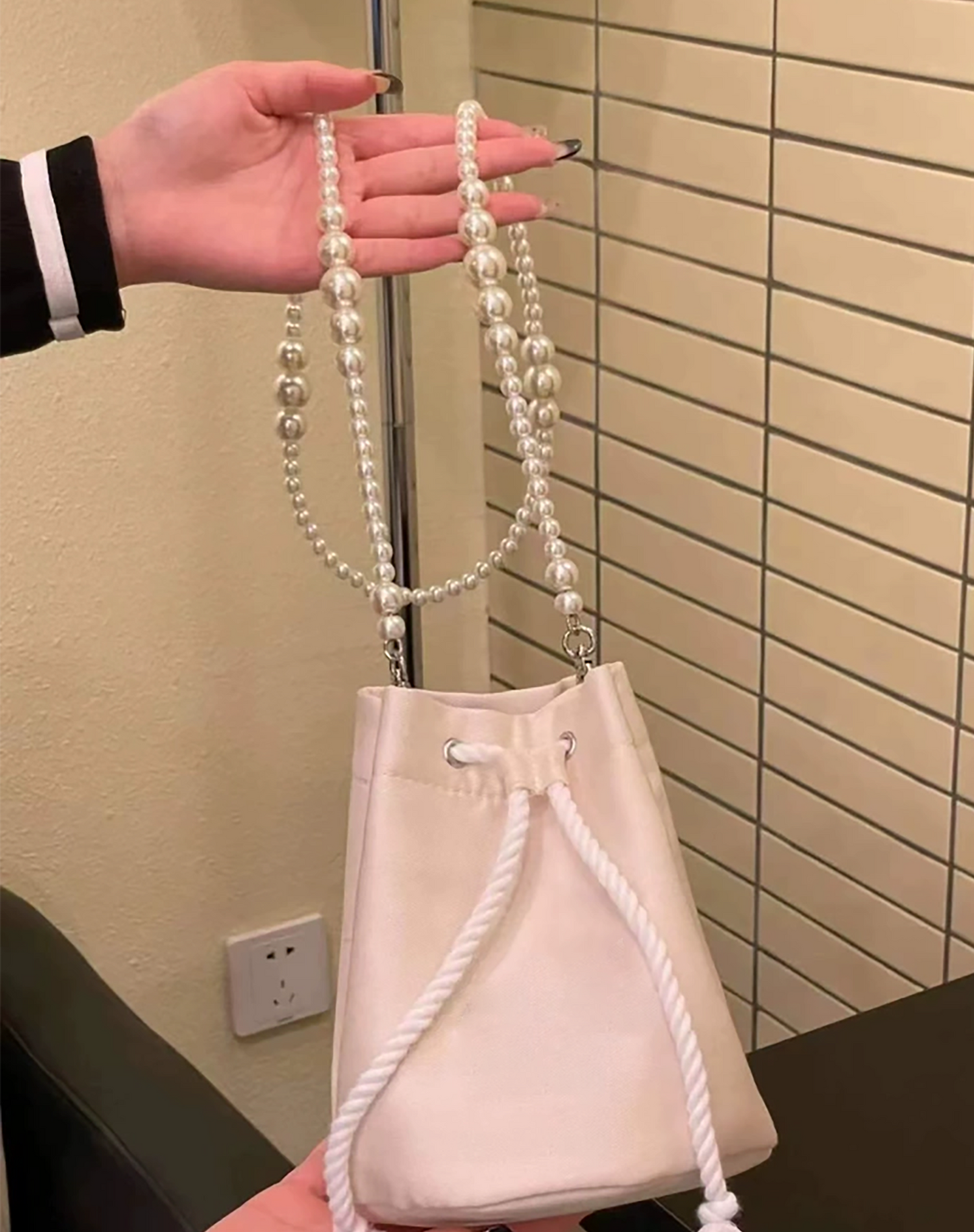 Premium Imitation Pearl Chain Strap,A Glamorous Substitute for Crossbody and Shoulder Bags