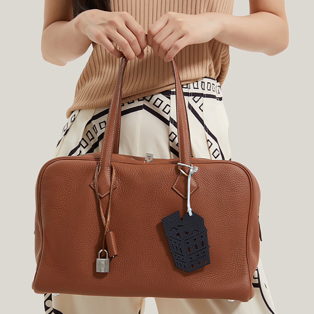 Whimsical Animal Car Charm – Imported Genuine Leather Handcrafted Cute Bag Pendant, Light Luxury Style