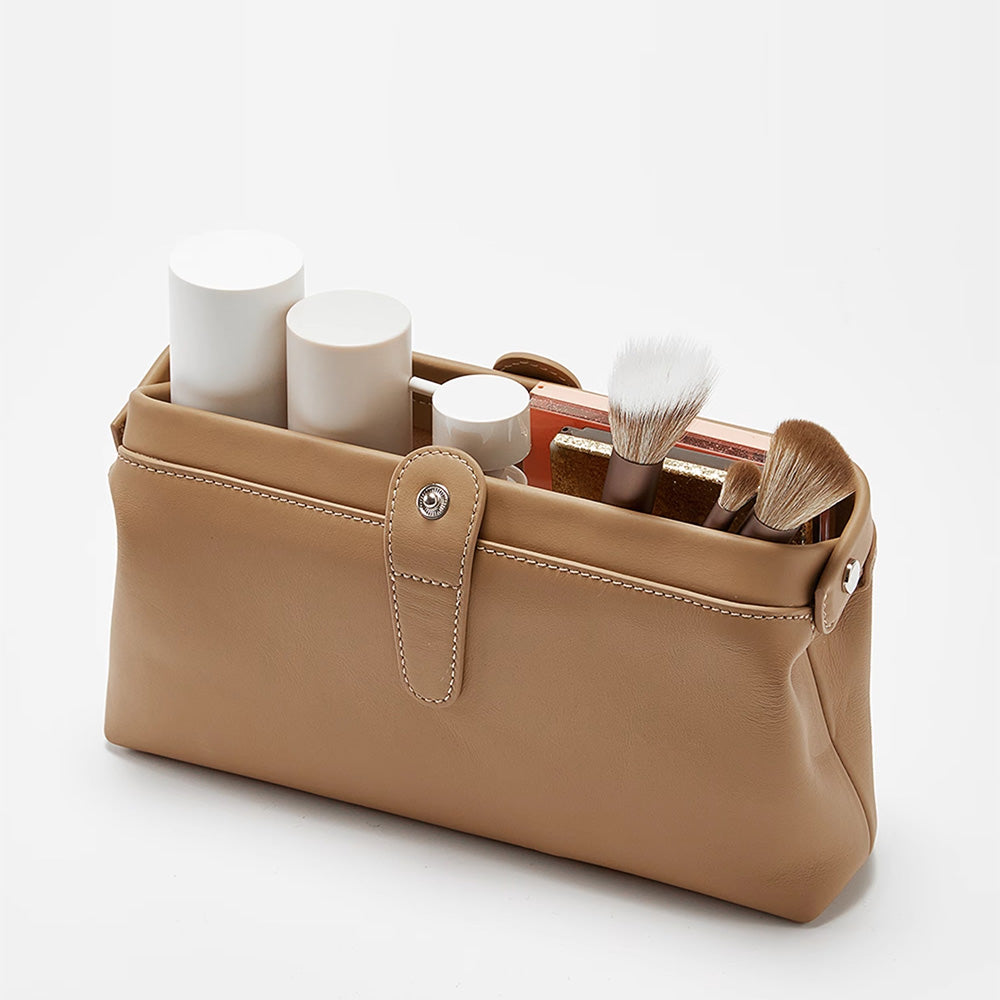 Premium Leather Travel Cosmetic Bag for Women – Large Capacity, Portable Makeup Organizer & Toiletry Case, High-Quality Cowhide, Stylish & Durable