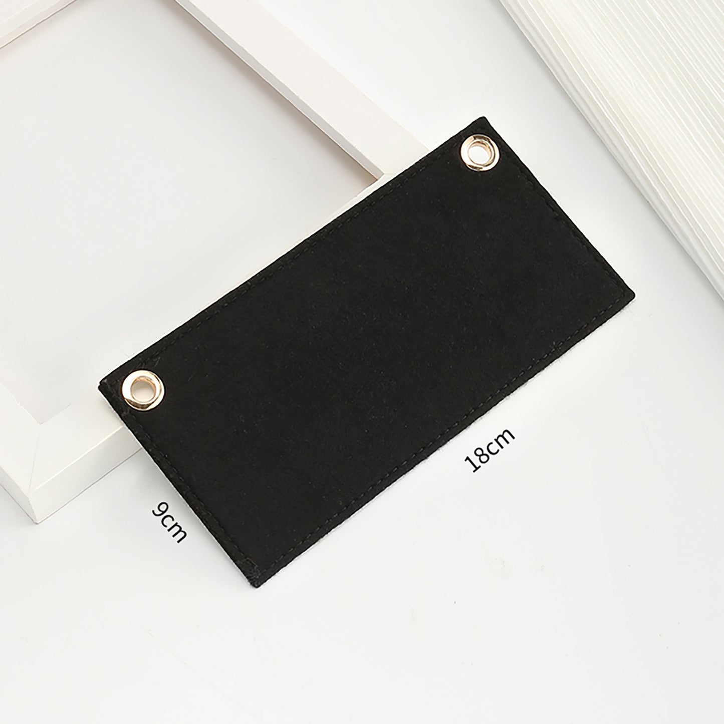 The Reorders series long wallet transformation shoulder strap, felt lining, adjustable length leather shoulder strap