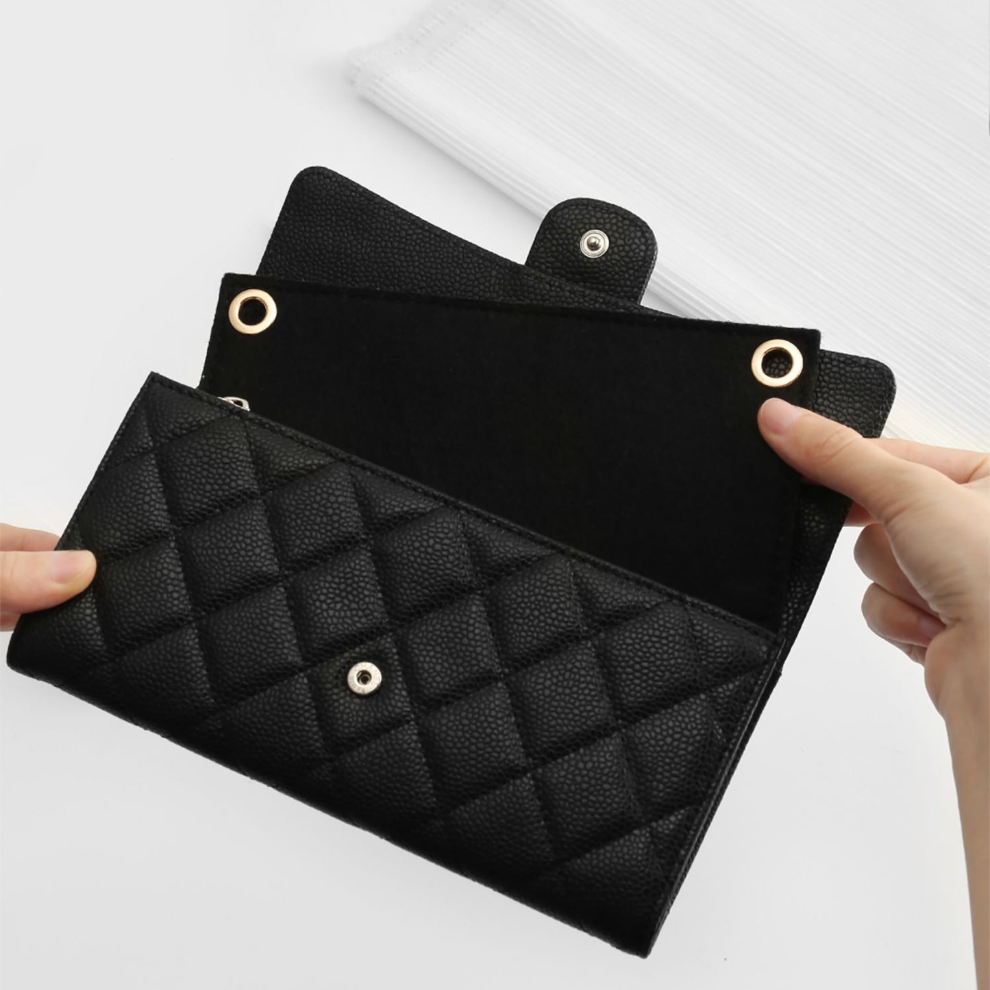 The Reorders series long wallet transformation shoulder strap, felt lining, adjustable length leather shoulder strap